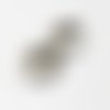Paire de perles rondes en nacre brune naturelle – 25 mm