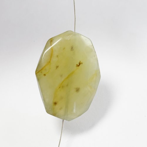 Perle facettée en jade serpentine vert clair – 40 mm