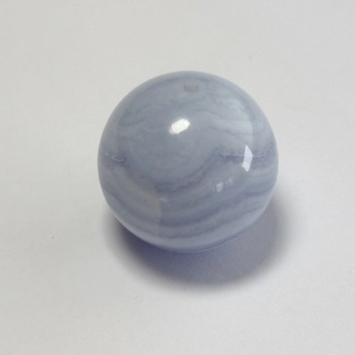 Perle en calcédoine naturelle 20 mm – trou 1 mm
