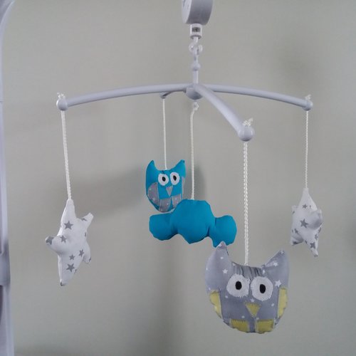 Mobile Musical Chouette Hibou Nuage Etoile Bleu Turquoise Jaune Clair Blanc Gris Un Grand Marche