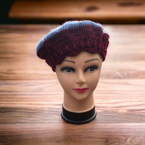 Béret femme au crochet bicolore bleu et bordeaux tour de tête 55 cm