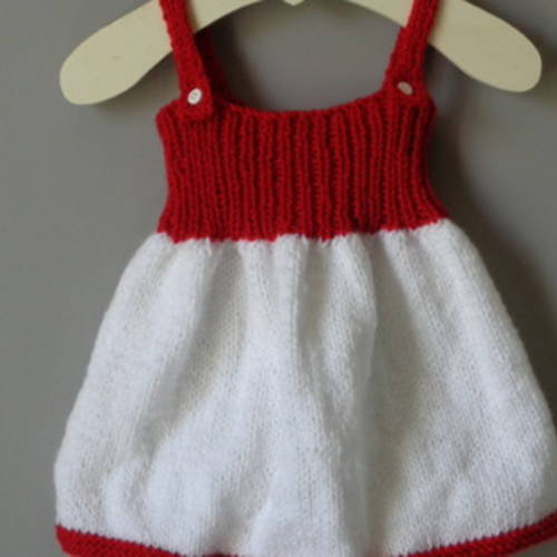 Robe Sans Manche Bebe Rouge Blanche Tricot Main Un Grand Marche