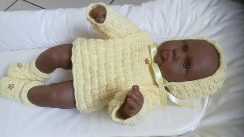 Ensemble Brassiere Chaussons Et Beguin Bebe Taille Prema Naissance Jaune Un Grand Marche