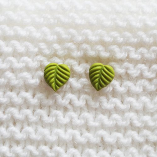 Boucles d'oreilles feuilles // clous d'oreilles // vert
