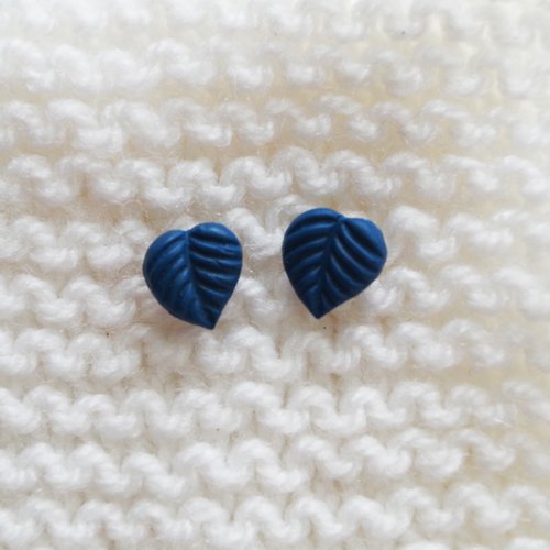 Boucles d'oreilles feuilles // clous d'oreilles // bleu marine