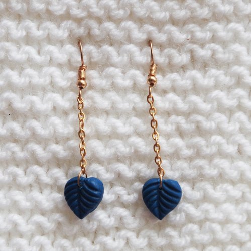 Boucles d'oreilles feuilles // pendantes // bleu marine