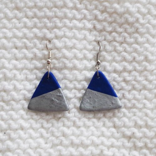 Boucles d'oreilles géométriques // triangle // bleu & argenté