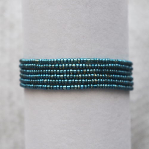 Bracelet en perles de rocaille // elastique // bleu brillant