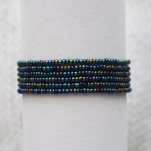 Bracelet en perles de rocaille // elastique // bleuté multicolore