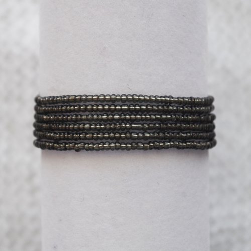Bracelet en perles de rocaille // elastique // noir