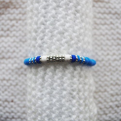 Bracelet perles heishi // bleu - bleu marine - blanc - argenté