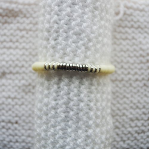Bracelet perles heishi // jaune pale - argenté