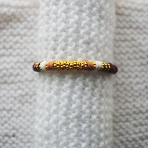 Bracelet perles heishi // marron foncé - blanc - camel - doré