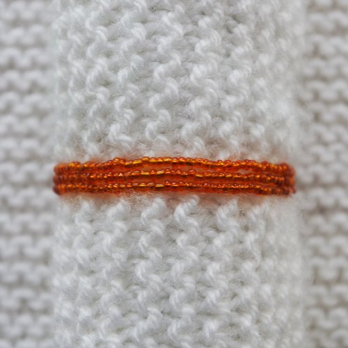 Bracelet en perles de rocaille // elastique // orange