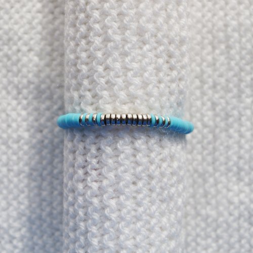 Bracelet perles heishi // bleu clair - argenté