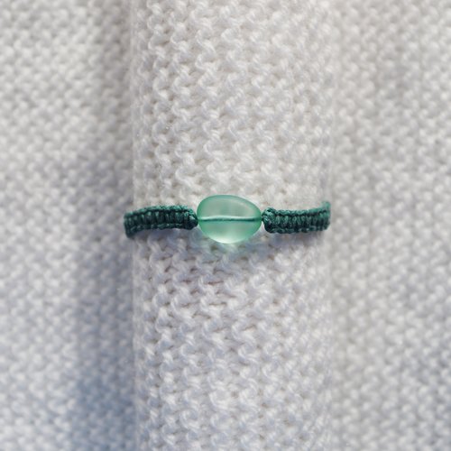 Bracelet en macramé ajustable // perle d'eau // bleu vert