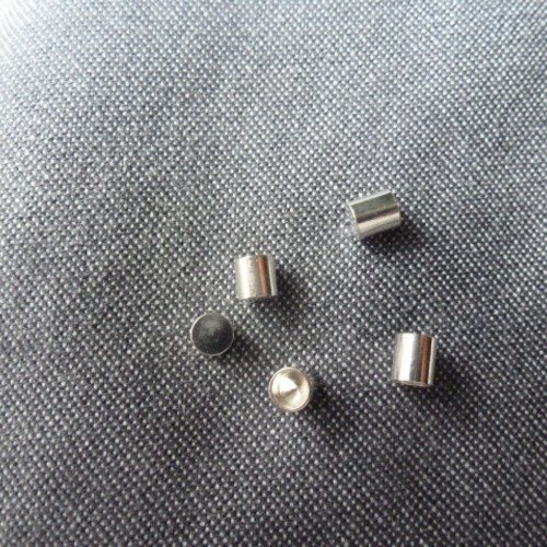 Embout  de terminaison a coller pour cuir ou cordon rond argenté 4 mm x 5mm (x2)
