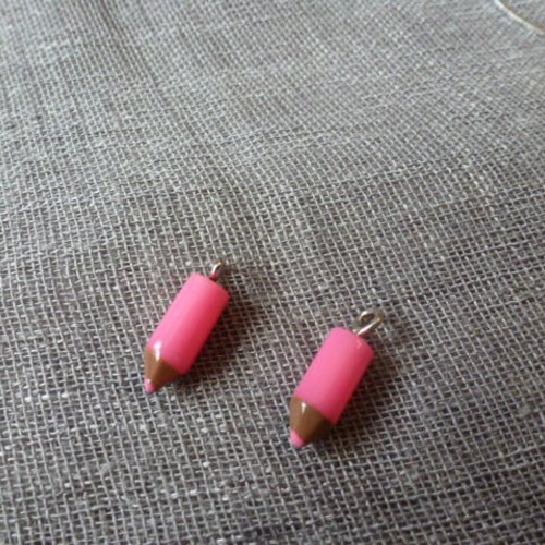 Breloques petits crayons de couleur fuschia (x1)