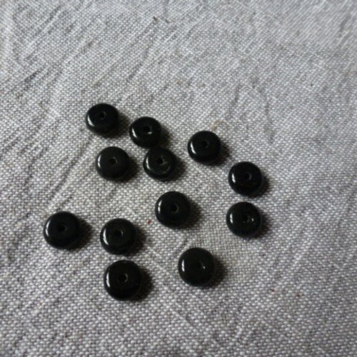 Perles de verre noir ronde  plâte 7 mm  (x12)