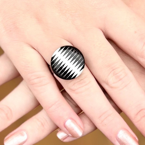 Bague ronde noire et blanche