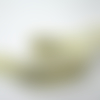 Ruban tissé blanc et fils lurex dorés motif arabesques larg 2.8cm