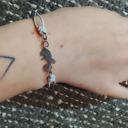 Bracelet chat pelote argentée gris