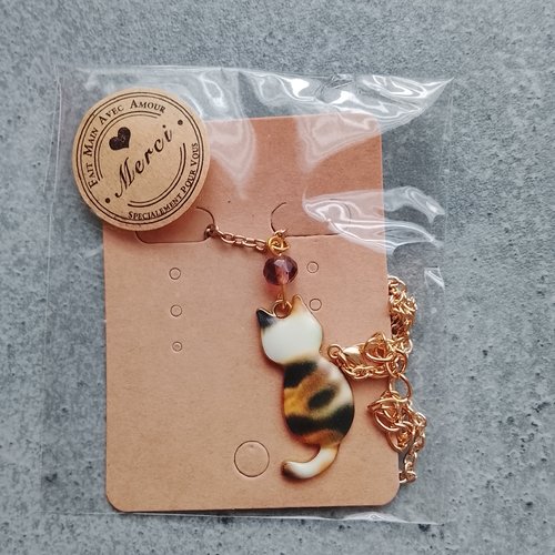 Collier silhouette chat tricolore 1