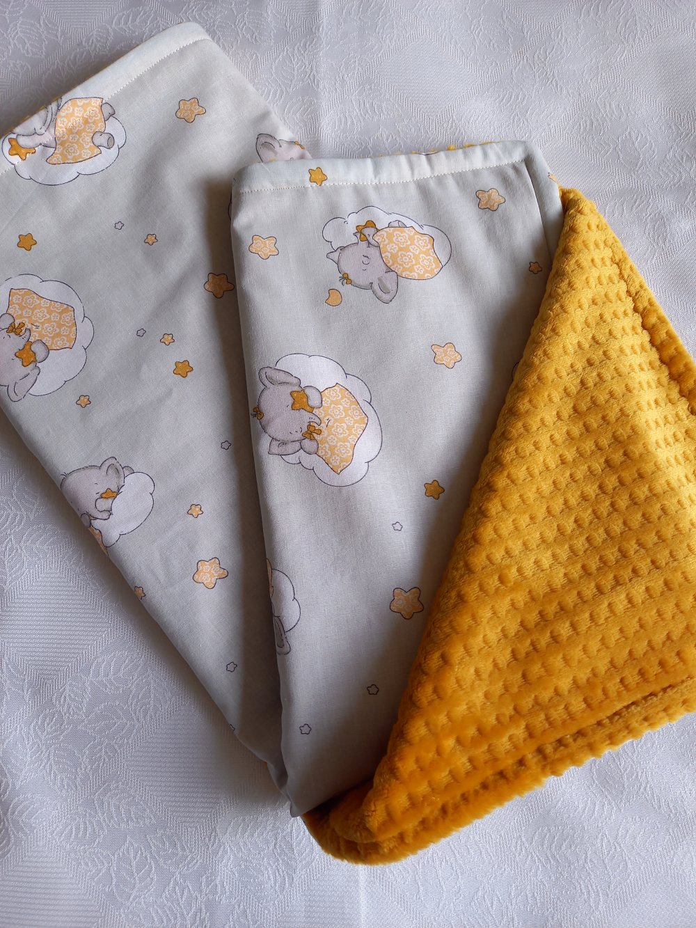 Plaid Bebe Polaire Jaune Et Gris Un Grand Marche