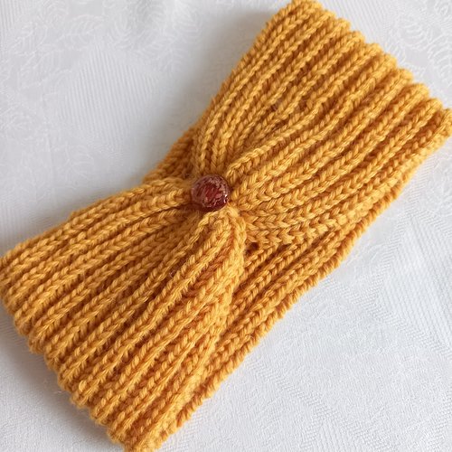 Bandeau en laine tricoté main, headband resserré, jaune moutarde, avec perle de verre façon murano