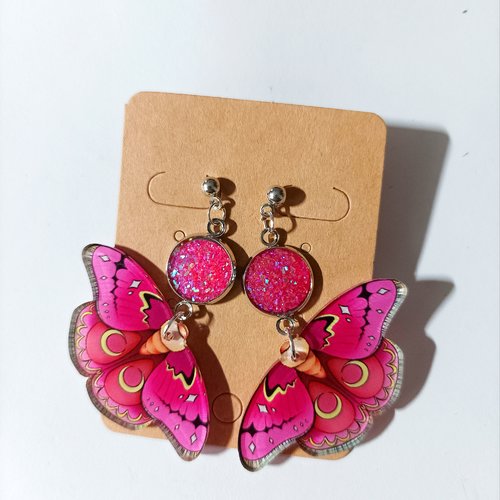 Boucle d'oreille papillon rose foncé acrylique