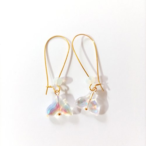 Boucles d'oreilles perle sirène blanc irisé