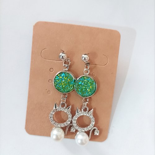 Boucles d'oreilles  petit diable vert
