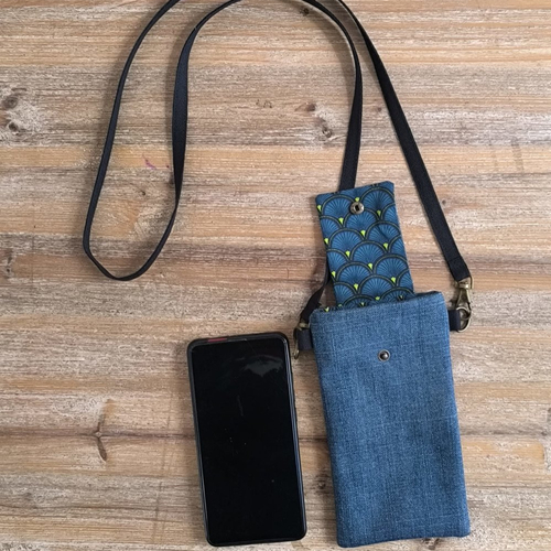Pochette téléphone "eventail bleu pétrole"