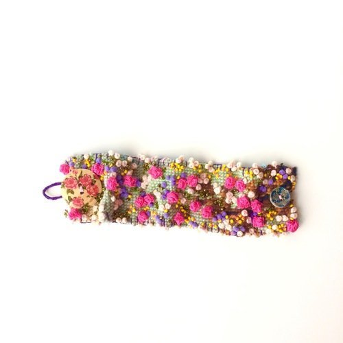 Bracelet brodé - manchette bohème - bijoux recyclés