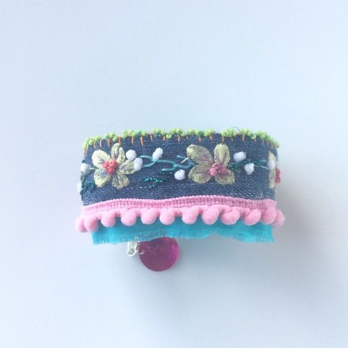 Bracelet bohème - manchette brodée - bracelet textile 