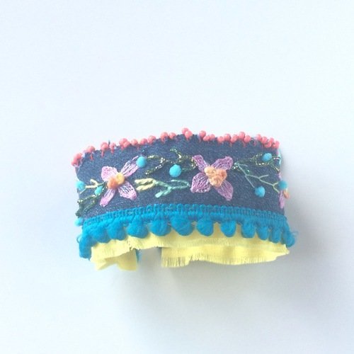 Bracelet bohème - manchette brodée - bracelet textile 