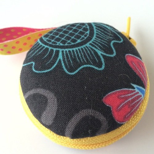 Trousse macaron - étui à bijoux - boite ronde
