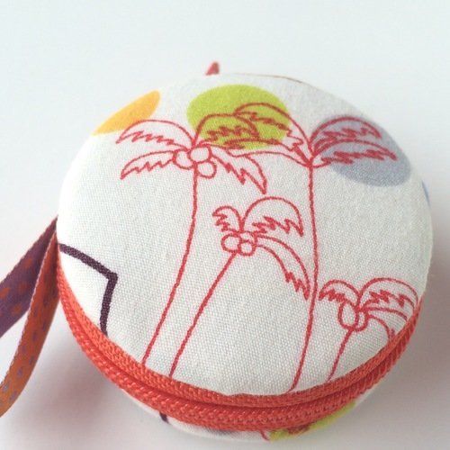 Trousse macaron - étui à bijoux - boite ronde