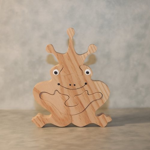 Jouet en bois : puzzle  " grenouille " 
