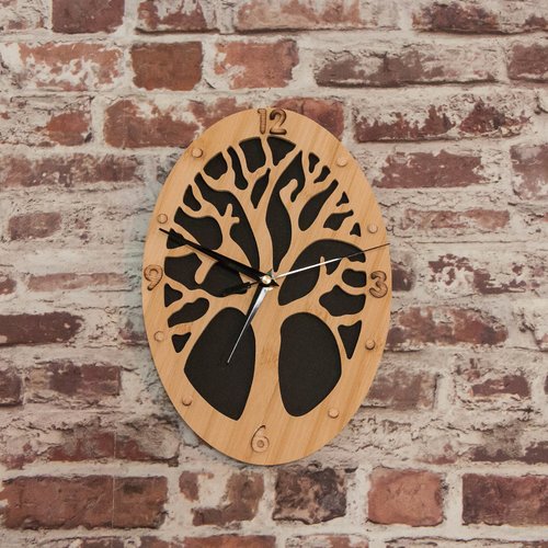 Horloge murale arbre de vie en bois de bambou- haut 28 cm - les chiffres sont découpés à la main en bois -mécanisme silencieux.