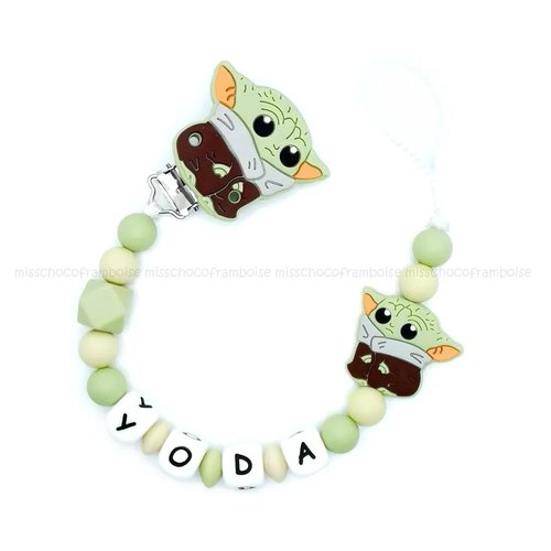 Attache tétine en silicone super héro yoda