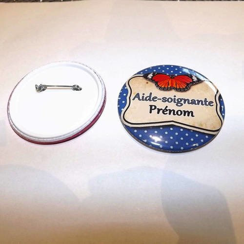 Badge aide soignante à personnaliser 5,8 cm de diamètre, ton bleu et orangé 