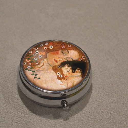 ** petite boîte à dents ** pilulier ou autre usage !! 