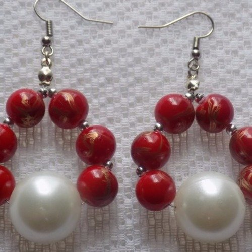 Boucles d'oreille argent,créoles,perles verre rouge,grosse perle blanche.