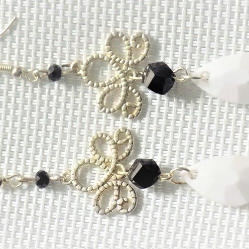 Boucles d'oreille argent,noir et blanc,perle de verre,perle cristal twist,connecteur arabesque,goutte à facettes.