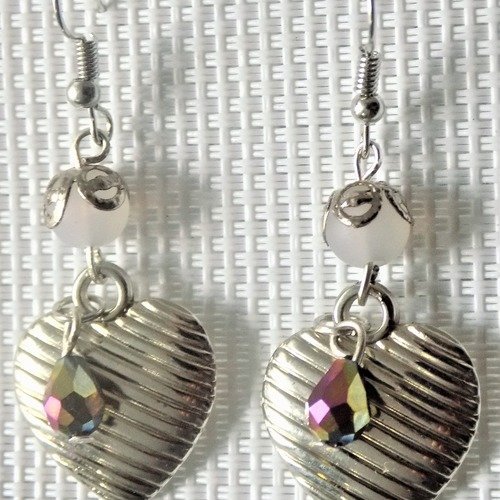 Boucles d'oreille argent,perle de verre blanc,perle goutte cristal multicolore,pendentif coeur.
