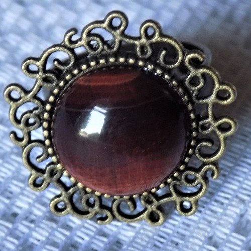 Bague bronze ajustable,cabochon pierre fine dans des tons de marron.