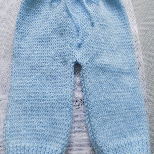 Pantalon bébé au tricot,bleu,taille 3/6 mois.
