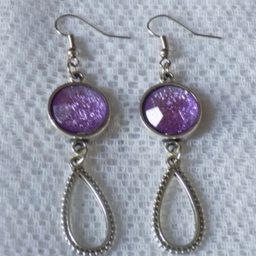 Boucles d'oreille pendantes,argent et violet,cabochon et goutte.