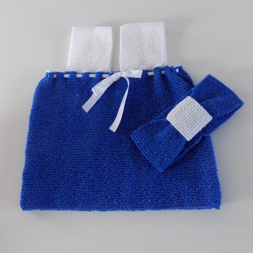 Ensemble bébé tricoté main robe et bandeau coloris bleu et blanc 3/4 mois.